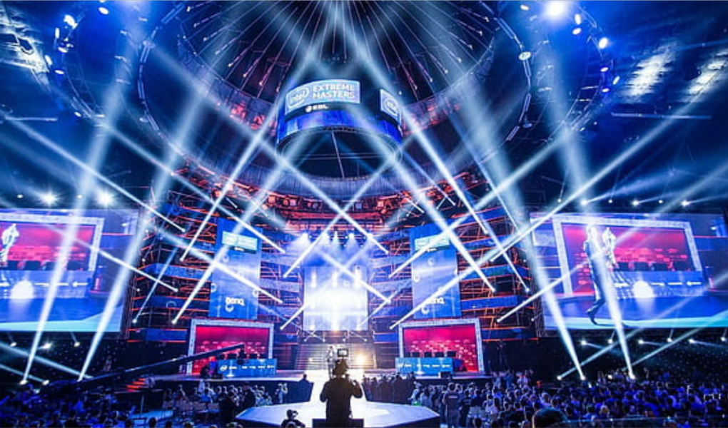 Learn esports betting odds explained! Understand CS2 map handicaps, moneyline math, live in-play line shifts, and tournament probability models.